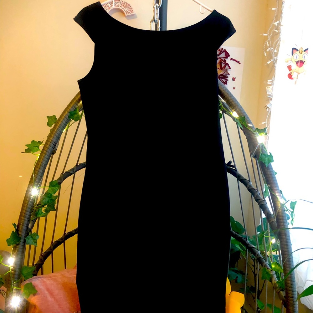 DKNY Size 10 color black dress